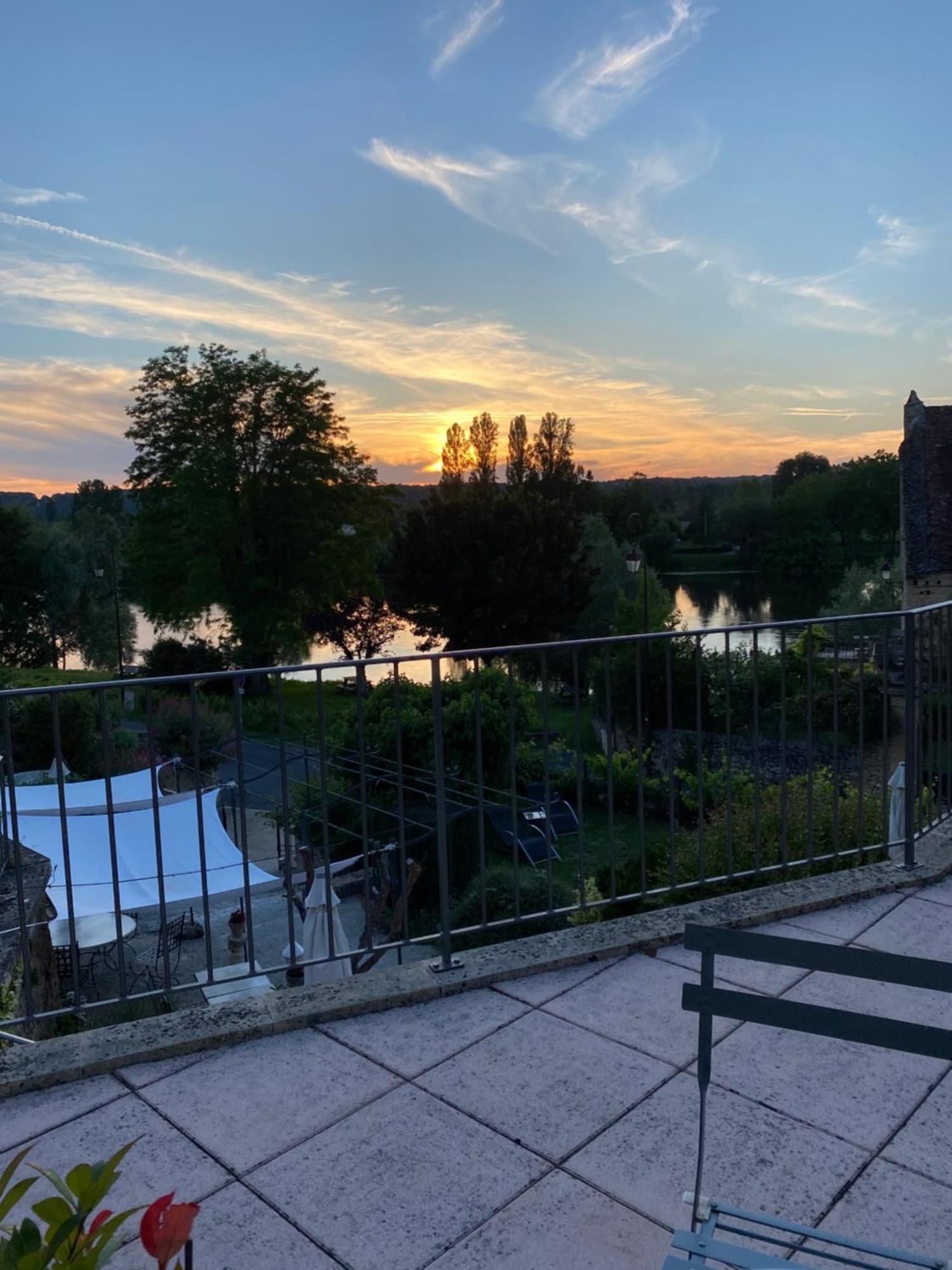 Hotel-Restaurant Cote Rivage Badefols-sur-Dordogne Kültér fotó