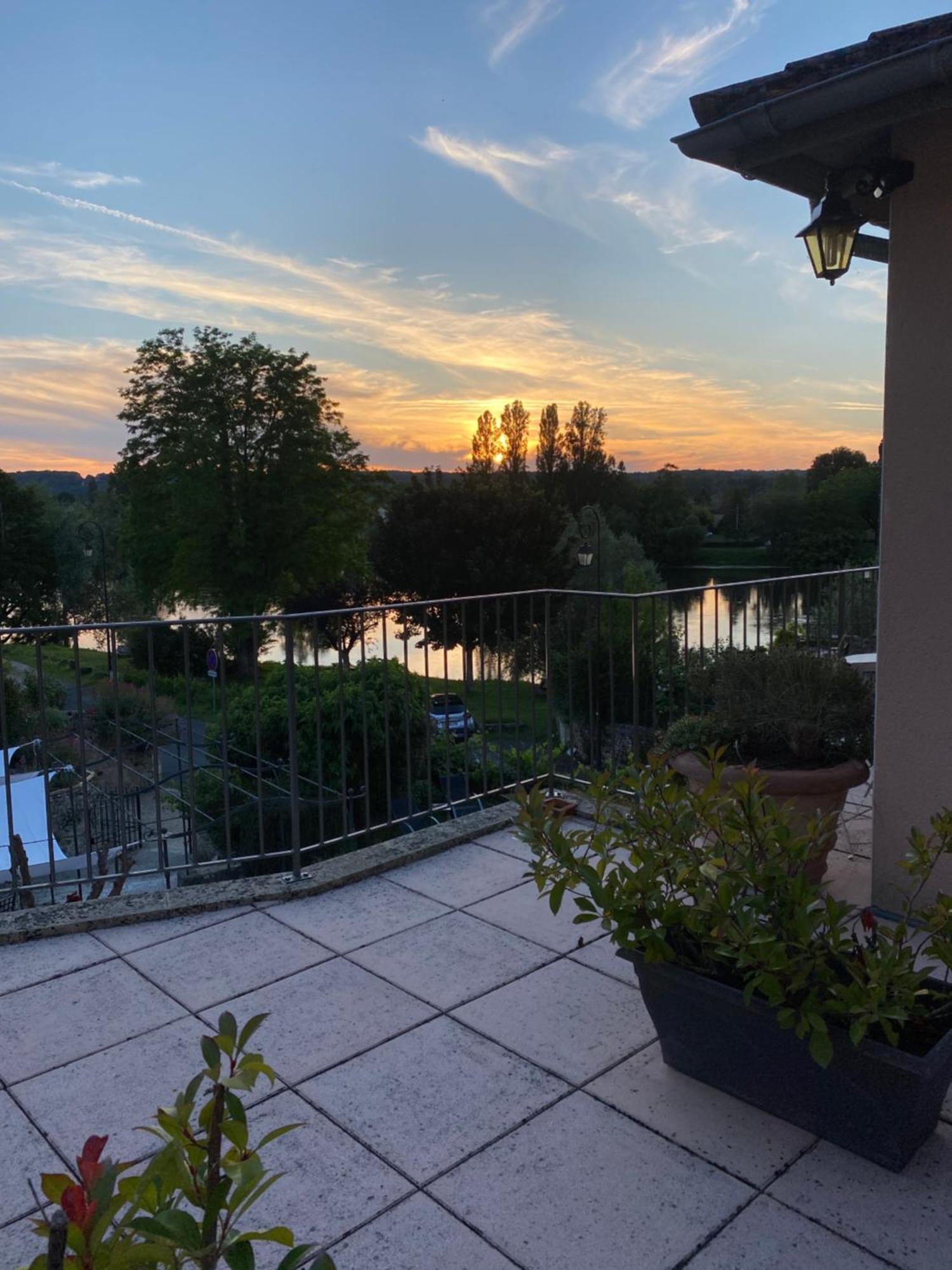 Hotel-Restaurant Cote Rivage Badefols-sur-Dordogne Kültér fotó